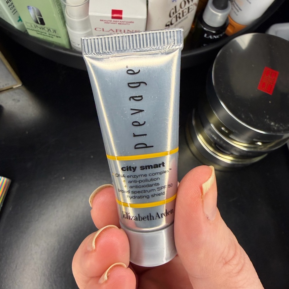 Elizabeth Arden Prevage City Smart Silver and Yellow Shield